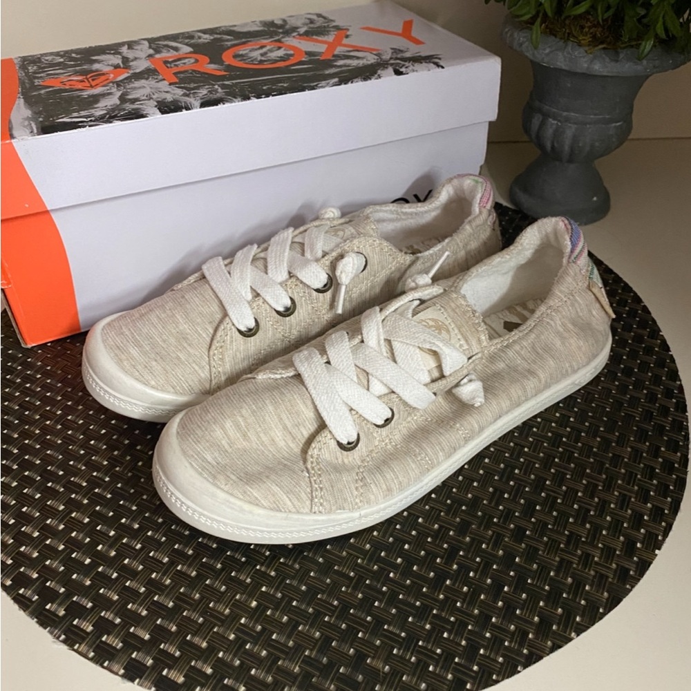 Roxy Light Tan Lace-Up Sneakers